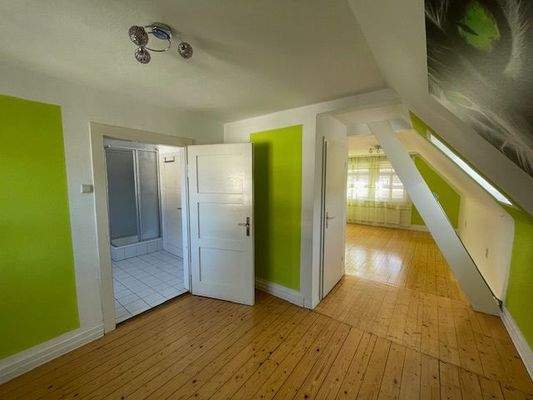 Schlafzimmer mit Ankleide.jpeg