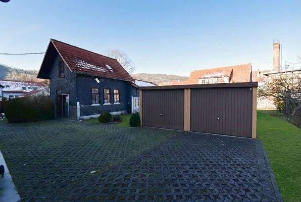 32 Doppelgarage und Werkstatt.jpg