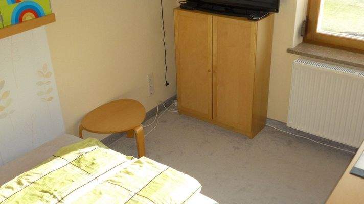 Kinderzimmer EG rechte Hälfte