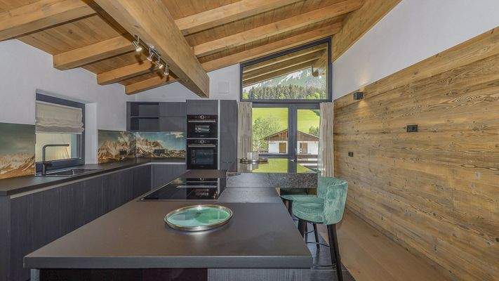 KITZIMMO-Luxuschalet mit Pool und Kaiserblick - Immobilien Ellmau.