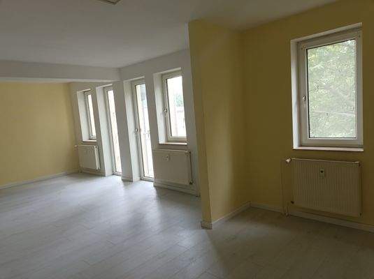 Blick von Küche zu Wohnraum21.jpg