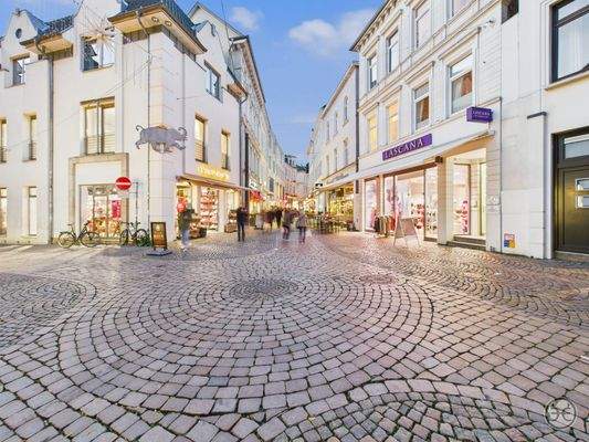 CAM05560G0-PR0026-STILL052