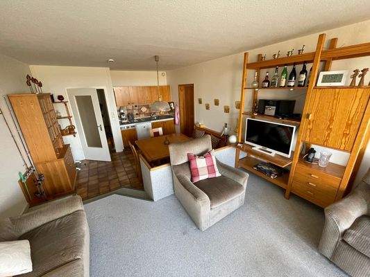 Blick auf Küche und Essplatz