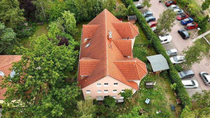 Eingang linke Seite vom Haus