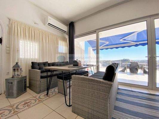 e77ad07577424283bfcdbbbdd7e1af7c-original