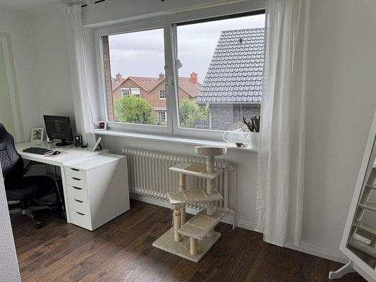 Arbeitszimmer (3).JPG