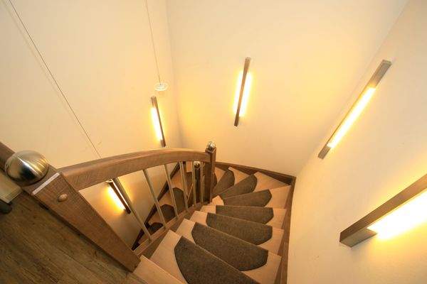 Vollholztreppe HH