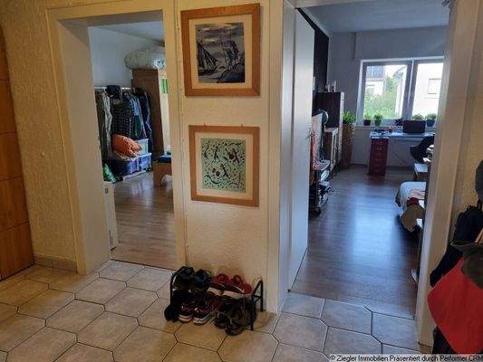 29 - 1 OG - Rechts - Flur