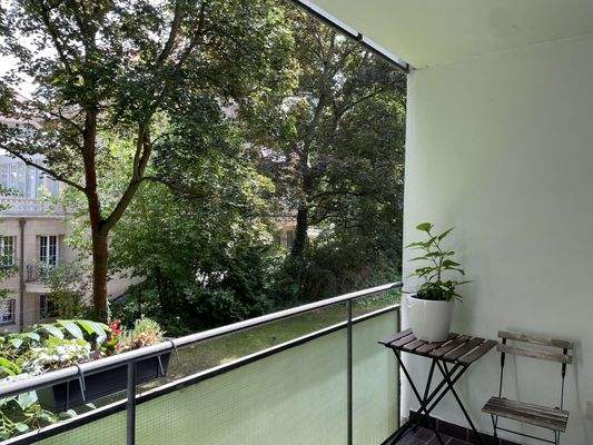 Blick-von-der-Loggia ins Grüne