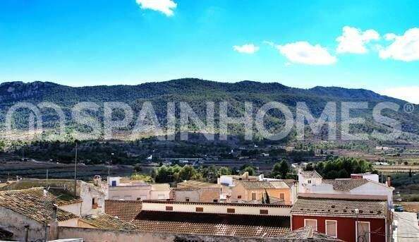 Contemporary Flats in the Picturesque Hondón Valley
