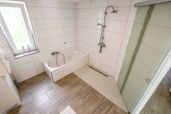 Badezimmer DG