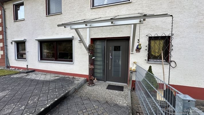 Eingang-Haus rechts