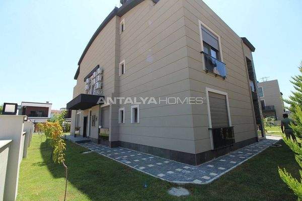 Key-Ready Flats in Complex with Pool Near the Beach in Belek