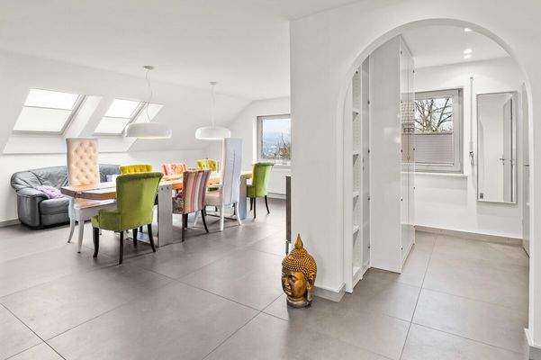 Esszimmer/Eingangsbereich