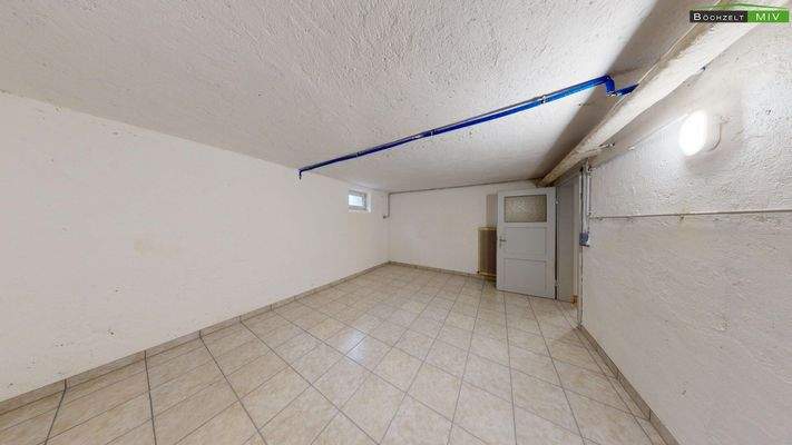 Lager und Kellerräumlichkeiten