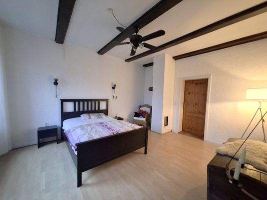 Schlafzimmer Wohnhaus.jpg