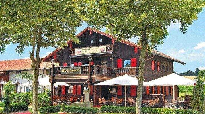 Holzhäusel - tolle Erlebnisgastronomie.jpg