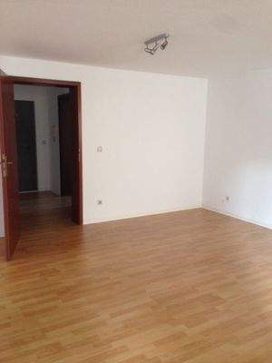 Wohnzimmer mit Blick zum Flur