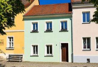 Bild 1 Straßenansicht (KI-optimiert)
