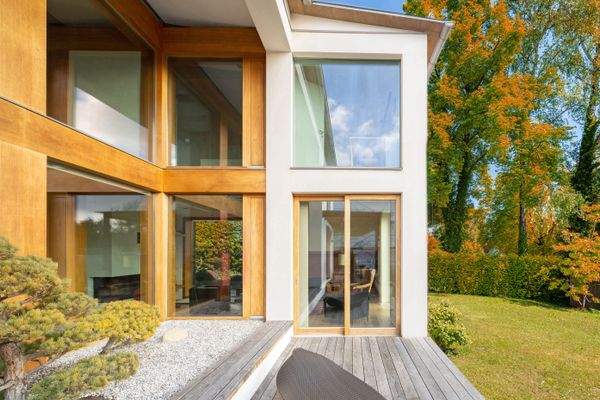 Idyllischer Garten nach Süden
