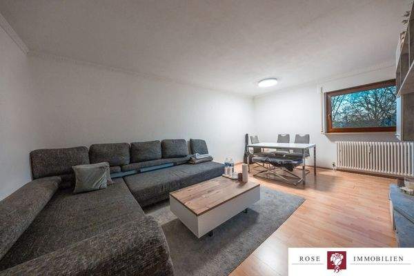 Wohn- und Esszimmer Bild 1