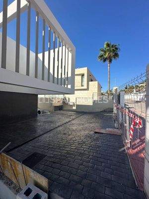 Spacious Villa with Panoramic Sea Views in Benalmadena