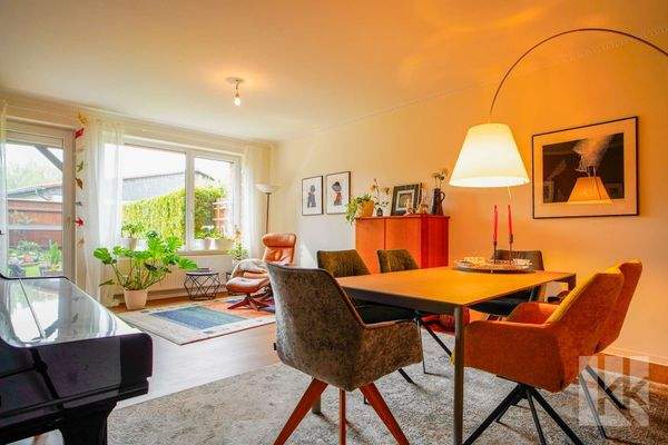 ...Essbereich mit Zugang zum...