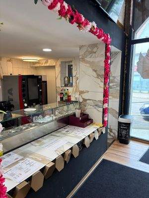 Eingangsbereich und Theke 