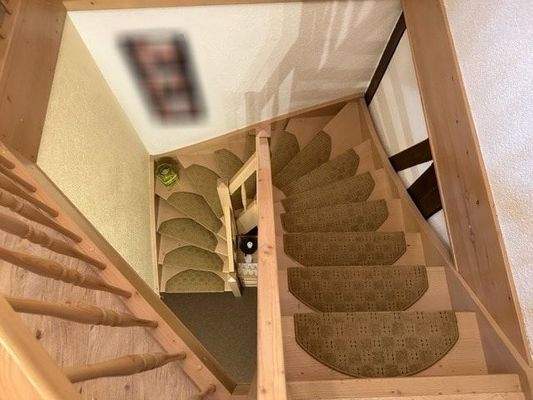 Treppenaufgang zum DG - Maisonettwohnung