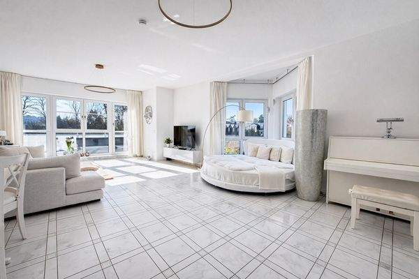 Offener Wohn- und Essbereich