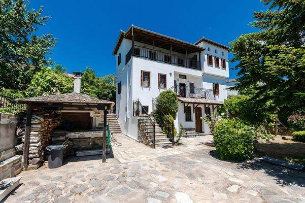 Traditionelle Villa in Pilion mit Meerblick 5.jpg