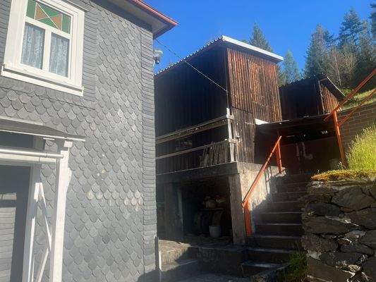 Außenansicht mit Scheune