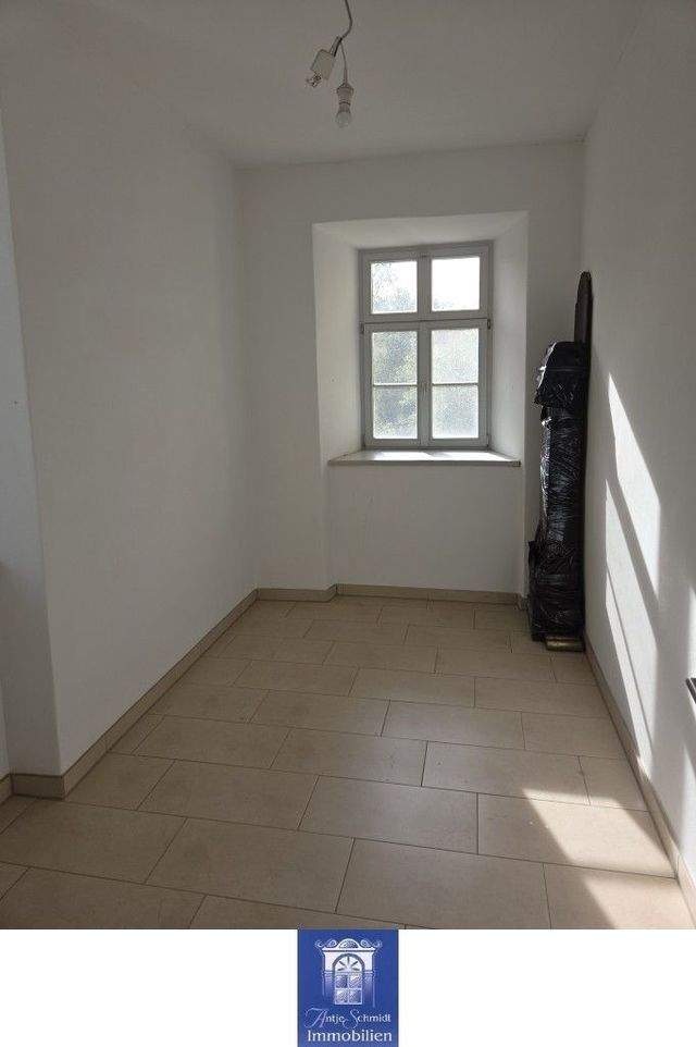 Traumhafte Wohnung mit hochwertiger Ausstattung! Schlosspark direkt vor der Tür! - Photo 1