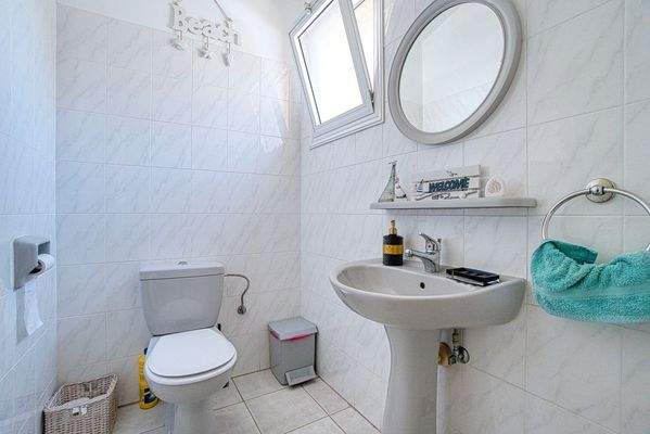 680748-detached-villa-for-sale-in-kato-paphos-univ