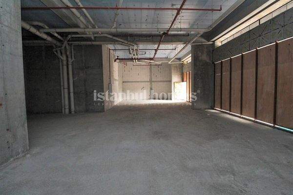 Shops with High Rental Income Potential in Istanbul Basaksehir