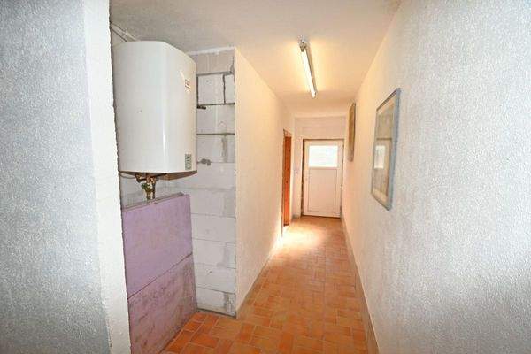 Nebengebäude - Flur