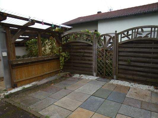 Freisitz (EG-Wohnung)