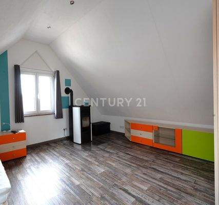 Hobbyraum über Garage Bild 2