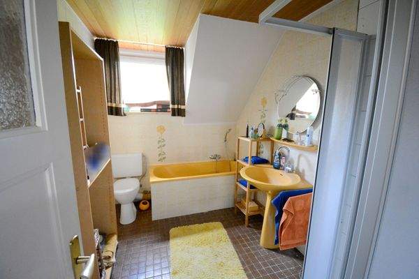 Tageslicht-Vollbad im DG