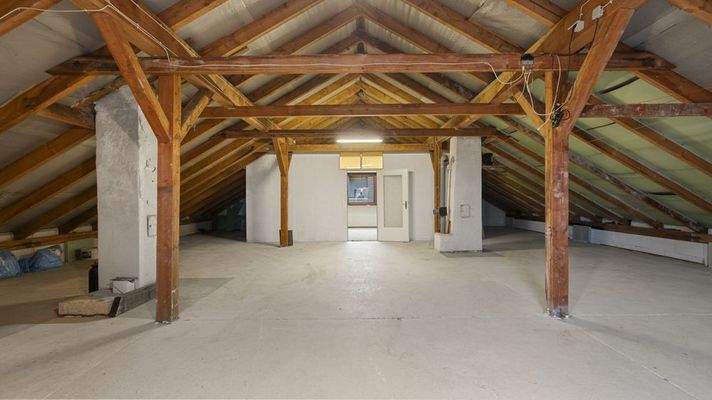 Dachgeschoss mit Ausbaupotential