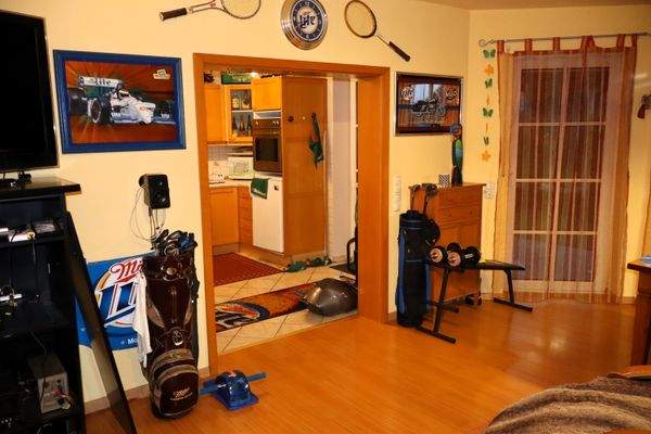 Wohnzimmer mit Ausgang zur Terrasse