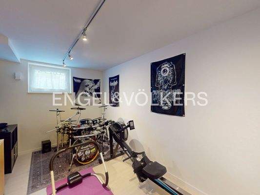 Gästezimmer oder Hobbyraum im Gartengeschoss