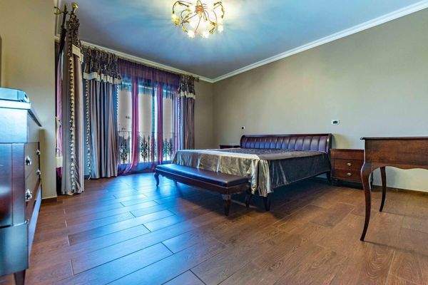 Luxusvilla-am-gardasee-kaufe_villa-am-gardasee-kaufen-haus-am-gardasee-kaufen_exklusive-Villa-am-gardasee_luxus-villa_luxusvilla-am-gardasee_villa-mit-panorama_villa-in-desenzano_comprare-villa-lago-di-garda_vendere-villa-lago-del-garda_Villa-di-lusso_Lag