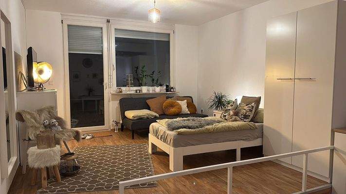 Wohnraum mit Terrassentüre