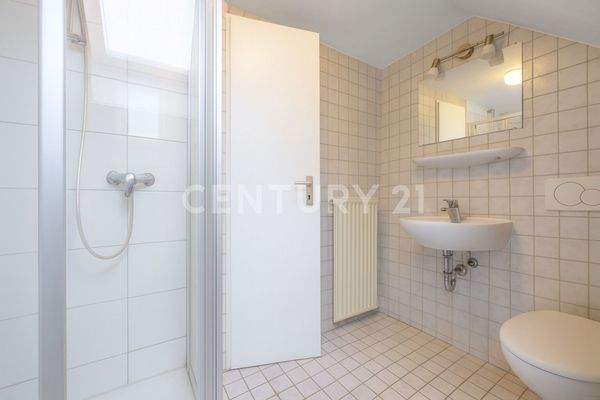 Badezimmer DG Wohnung