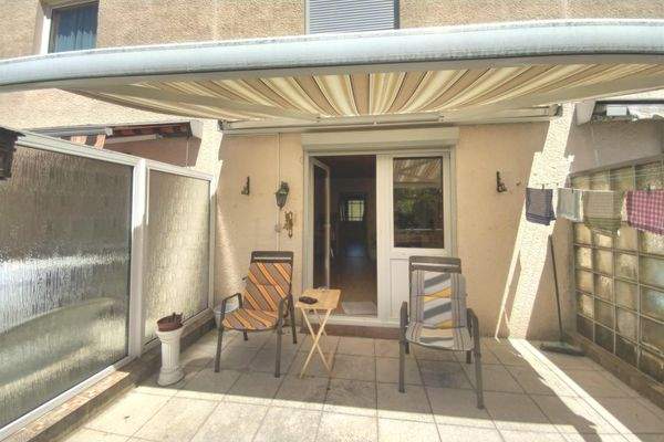 Geschützte Terrasse