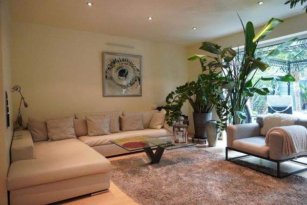 Teilansicht Wohnzimmer