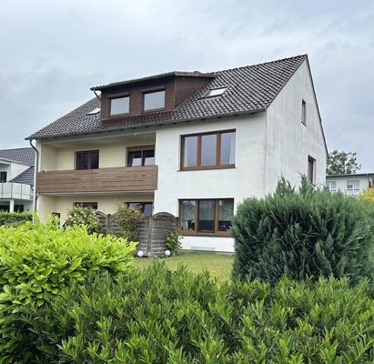 Vorderseite Mehrfamilienhaus