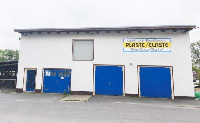 Gewerbe Lagergebäude mit Werkstatt massiv