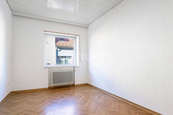 Zimmer 2 EG